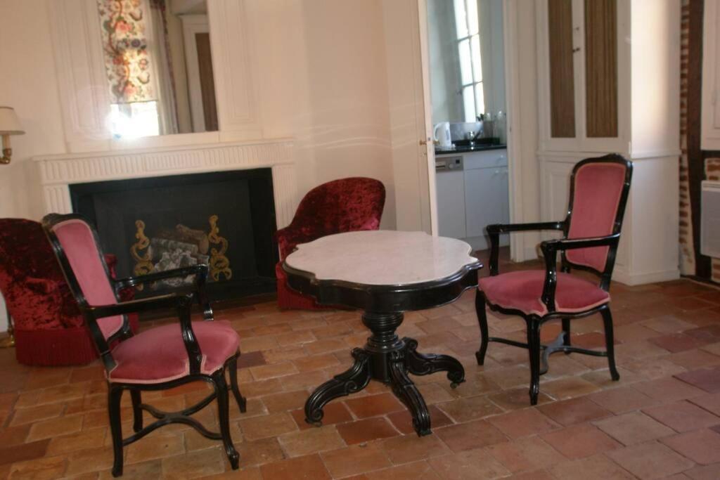 Logis De Sainte-Scarbes Apartamento Toulouse Exterior foto